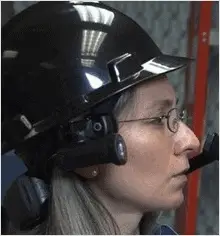 construction-overseer-wearing-the-hc1-headset-computer